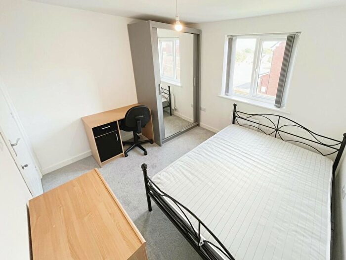 1 Bedroom Garage / Parking To Rent In Rosemary Hill, Newcastle, Staffordshire, ST5