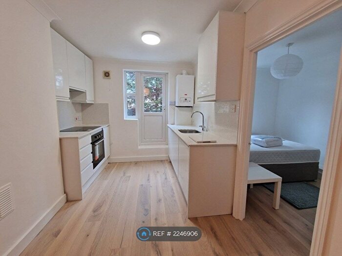 1 Bedroom Flat To Rent In High Street, London, E17