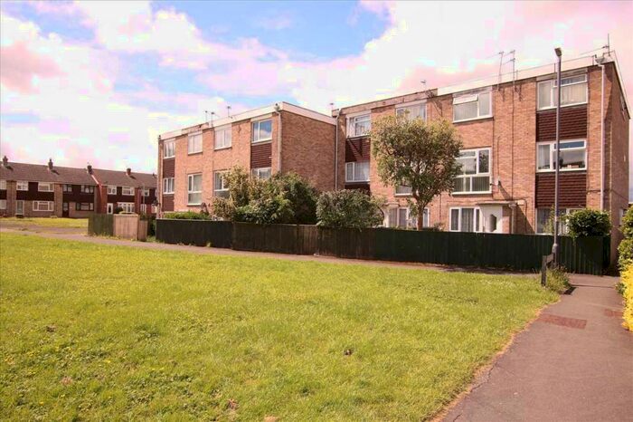 2 Bedroom Apartment To Rent In Chiltern Close, Warmley, Bristol, BS30