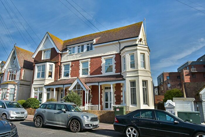 3 Bedroom Flat For Sale In Eversley Road, Bexhill-On-Sea, TN40