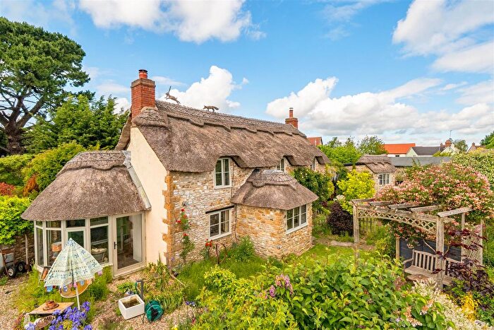 4 Bedroom Detached House For Sale In Horton, Ilminster, TA19