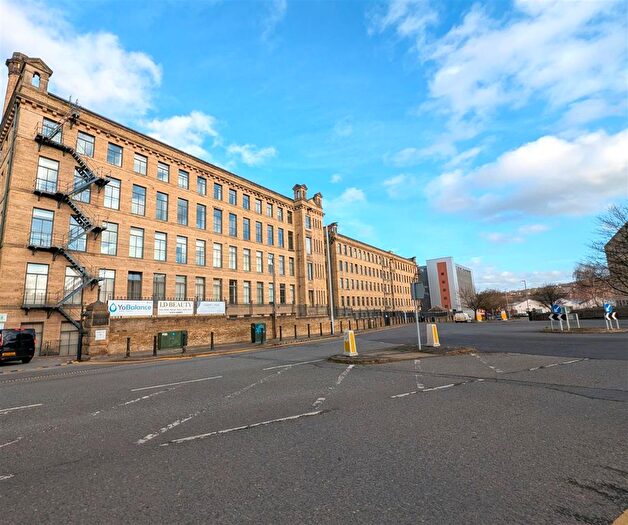 2 Bedroom Flat For Sale In Salts Mill Road, Shipley, BD17