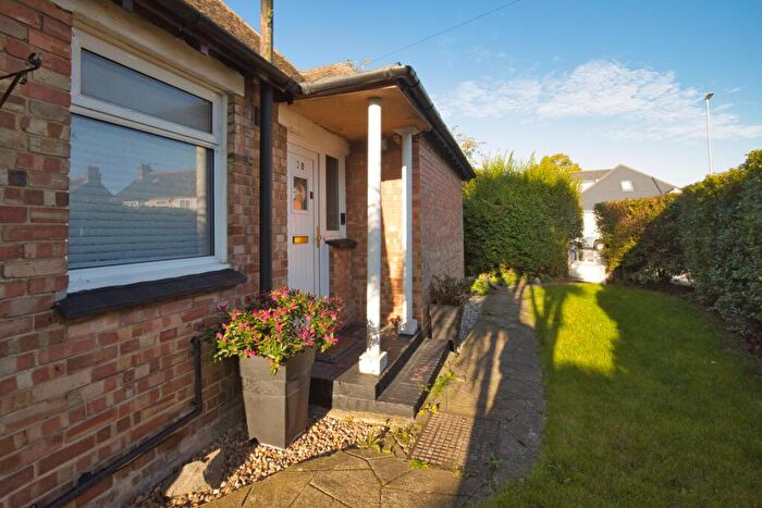 2 Bedroom Bungalow For Sale In Beacon Road, Broadstairs, CT10