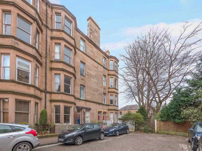 2 Bedroom Flat To Rent In Bruntsfield Gardens, Bruntsfield Gardens, EH10