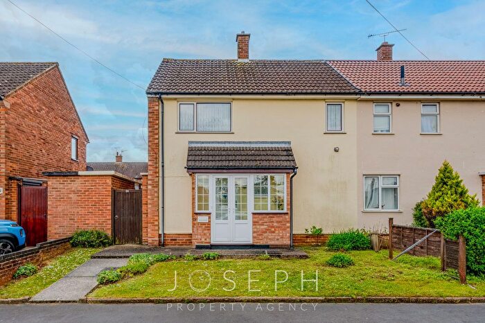 3 Bedroom Semi Detached House For Sale In Swallow Road, Ipswich, IP2