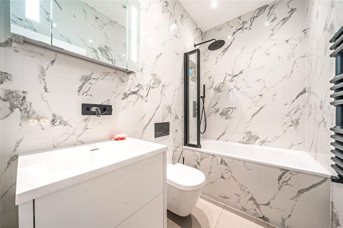2 Bedroom Flat For Sale In Rita Road, London, SW8