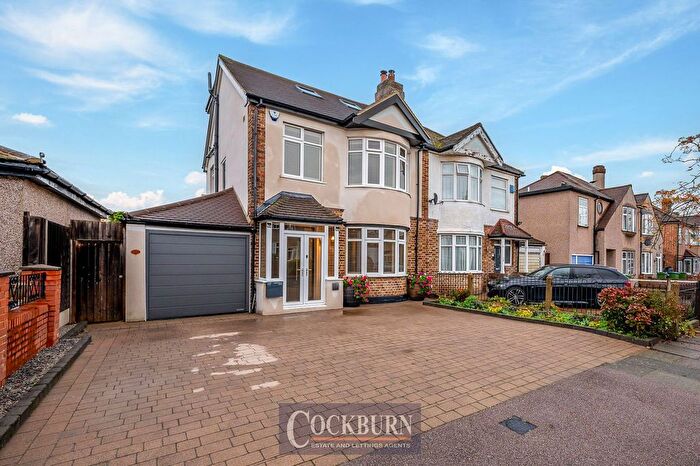 4 Bedroom Semi Detached House For Sale In Hartsmead Road, Mottingham, SE9