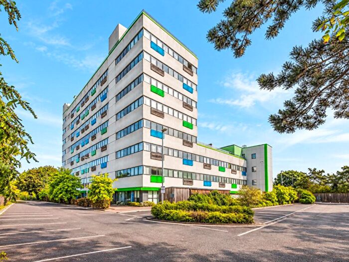 2 Bedroom Apartment For Sale In Six Hills House, Kings Road, Stevenage, Hertfordshire, SG1
