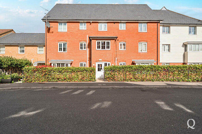 1 Bedroom Apartment For Sale In Peony Crescent, Sittingbourne, ME10
