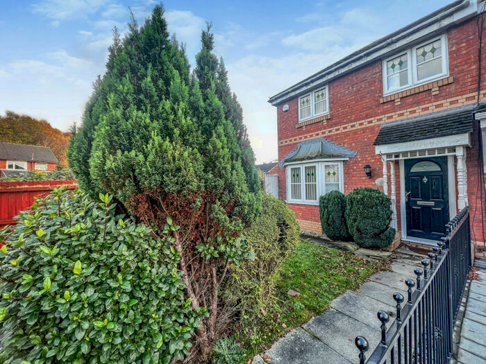 3 Bedroom Semi-Detached House To Rent In Riviera Drive, Liverpool, Merseyside, L11