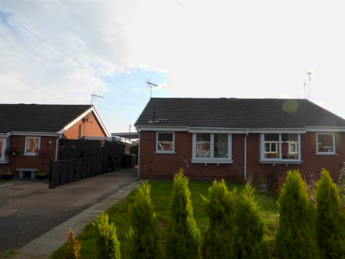 2 Bedroom Bungalow To Rent In Berwin Close, Long Eaton, Nottingham, NG10