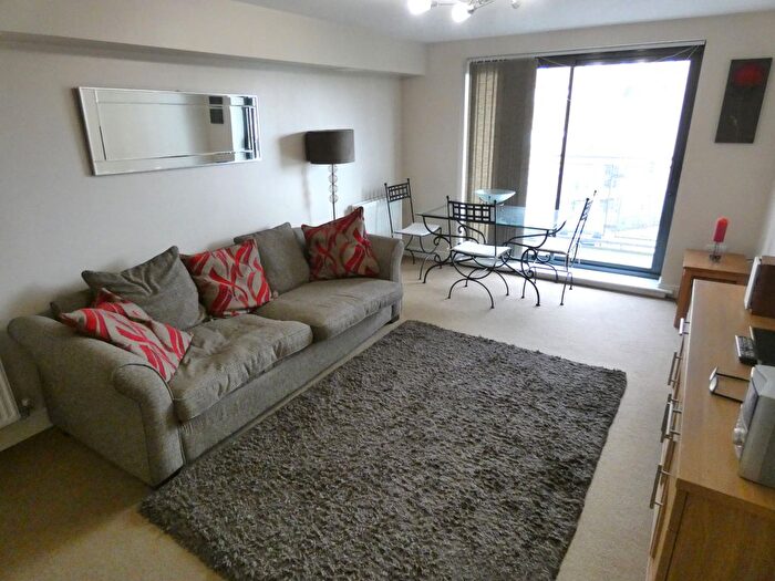 1 Bedroom Flat To Rent In City Gate Apartments, Eastern Avenue, London, IG2