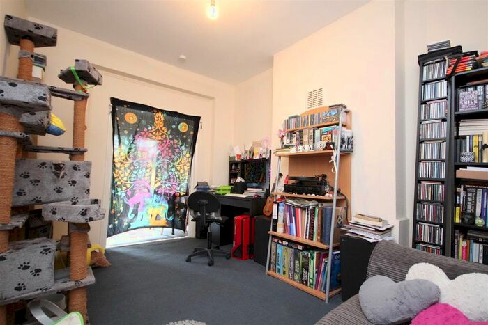 1 Bedroom Flat To Rent In Yewfield Road, Harlesden, NW10