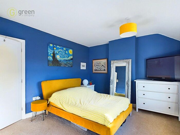 3 Bedroom End Of Terrace House For Sale In Clarendon Road, Four Oaks, B75