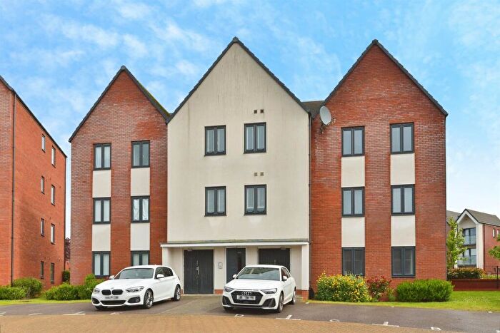 2 Bedroom Flat For Sale In Cicero Crescent, Fairfields, Milton Keynes, MK11