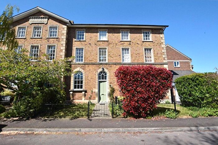 3 Bedroom Terraced House To Rent In Trinity Road, Taunton, TA1