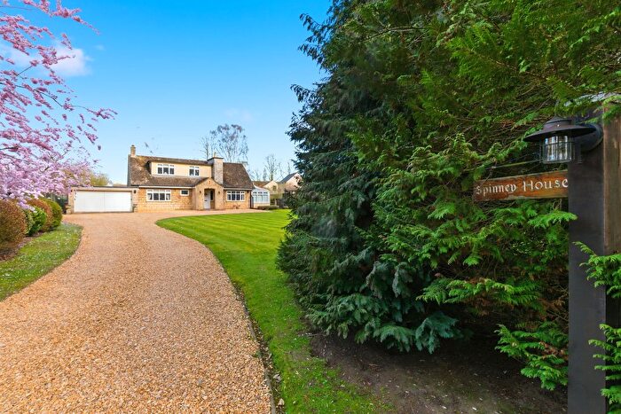 3 Bedroom Detached House For Sale In Graeme Road, Sutton, Peterborough, PE5