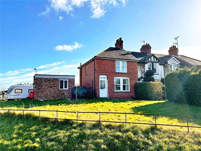 3 Bedroom End Of Terrace House For Sale In The Green, Kirkby Underwood, Bourne, Lincolnshire, PE10