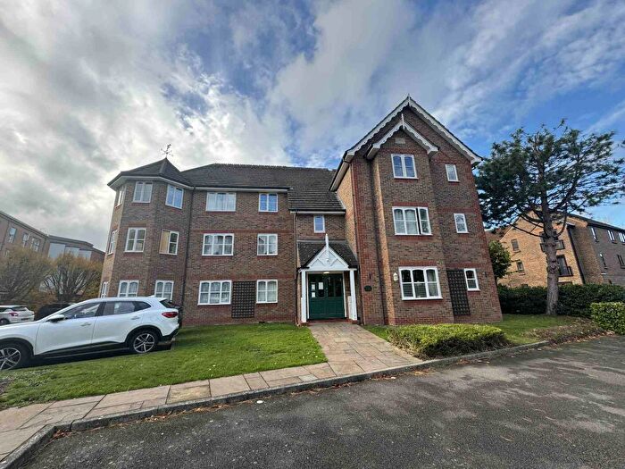 1 Bedroom Flat To Rent In The Beeches, Halsey Road, Watford, WD18