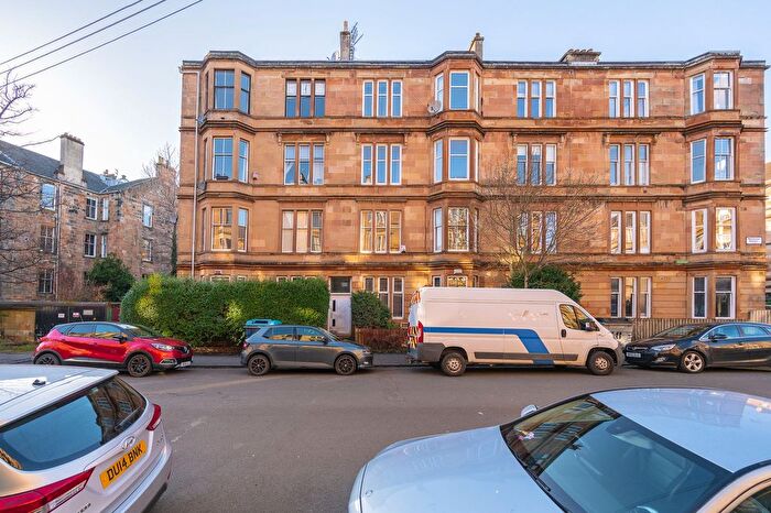 2 Bedroom Flat For Sale In Maybank Street, Queens Park, G42