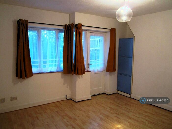 1 Bedroom Flat To Rent In Brine Apartments, London, E3