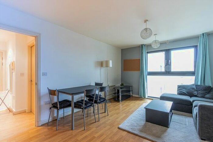 1 Bedroom Flat To Rent In Churchill Way, Cardiff, CF10