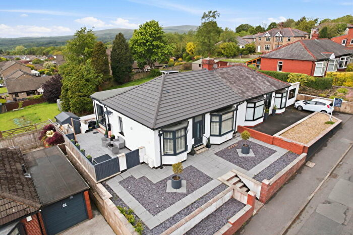 3 Bedroom Semi-Detached House For Sale In Marsden Road, Burnley, BB10