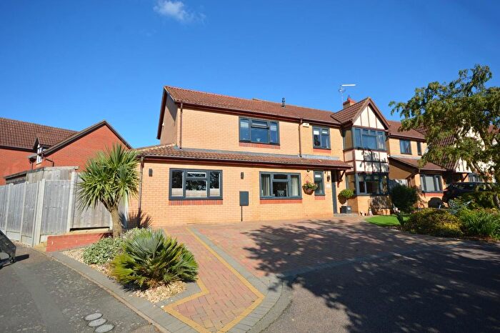 6 Bedroom Detached House For Sale In St Crispin Road, Earls Barton, Northampton, NN6