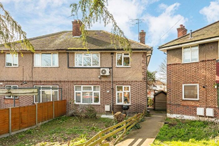 2 Bedroom Flat To Rent In Riverside Gardens, Wembley, HA0