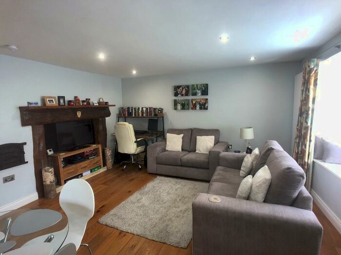 1 Bedroom Cottage To Rent In Abbey Court, Leeds, West Yorkshire, LS18