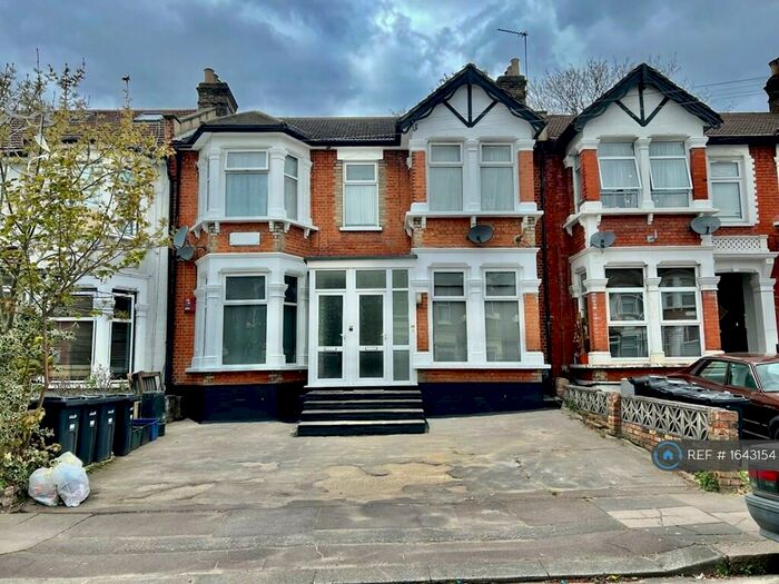 2 Bedroom Flat To Rent In Courtland Avenue Brand New Ground Floor, Ilford, IG1