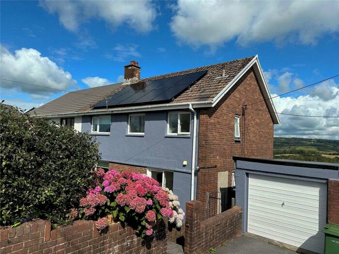 3 Bedroom Property For Sale In Ger Y Coed, Pontyates, SA15