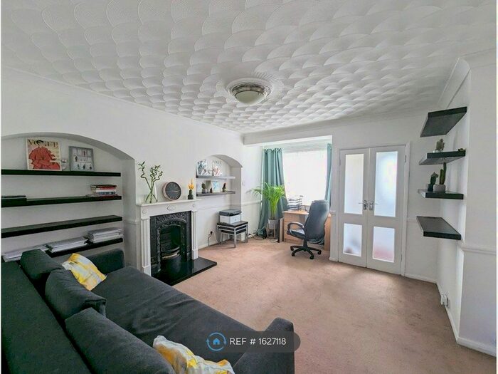 2 Bedroom Terraced House To Rent In Vincent Road, Dagenham, RM9