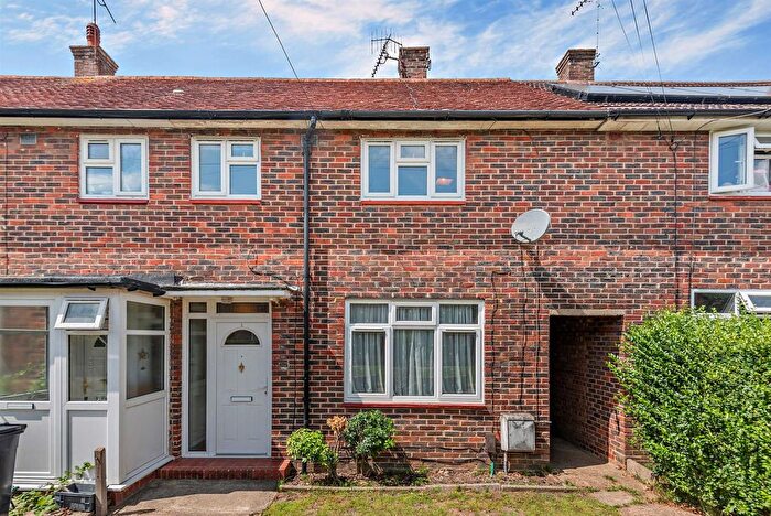 3 Bedroom Terraced House For Sale In Serpentine Green, Merstham, RH1