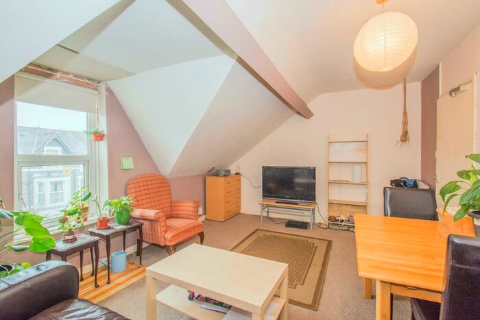 2 Bedroom Property To Rent In Claude Road, Roath, Cardiff, CF24