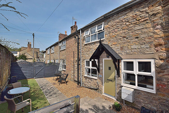 2 Bedroom Cottage For Sale In Fryers Yard, Richmond, DL10