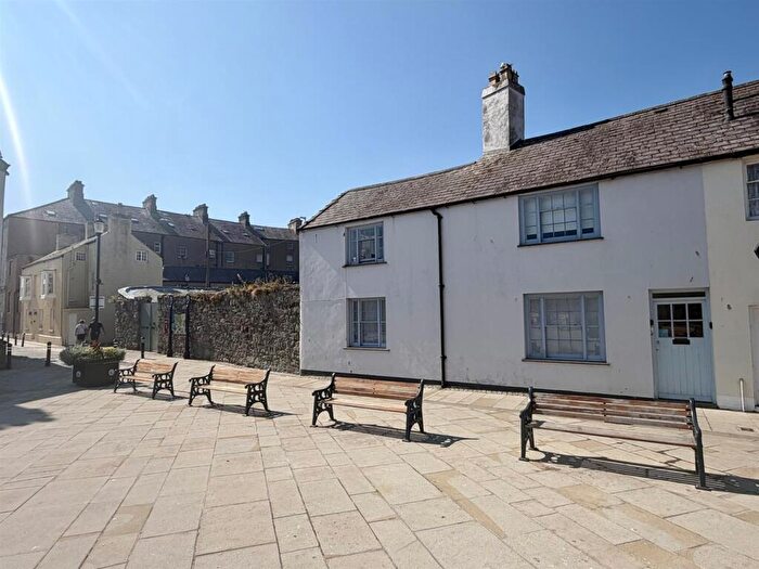 2 Bedroom Apartment For Sale In Tyn Y Gongl Cottage, Beaumaris, LL58