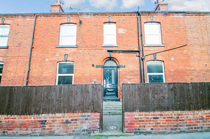 1 Bedroom Property To Rent In Edinburgh Grove, Leeds, West Yorkshire, LS12