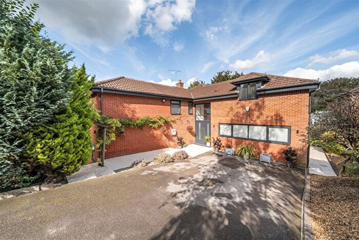 4 Bedroom Detached House For Sale In Wallington Orchard, Riverside Avenue, Fareham, PO16