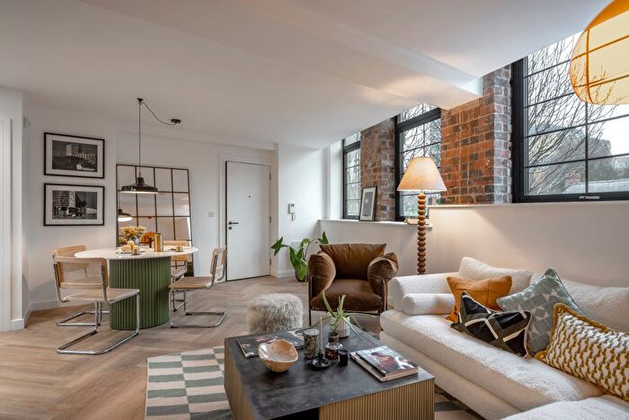 1 Bedroom Flat For Sale In Lockside Wharf, Scotland Street, Birmingham City Centre, B1