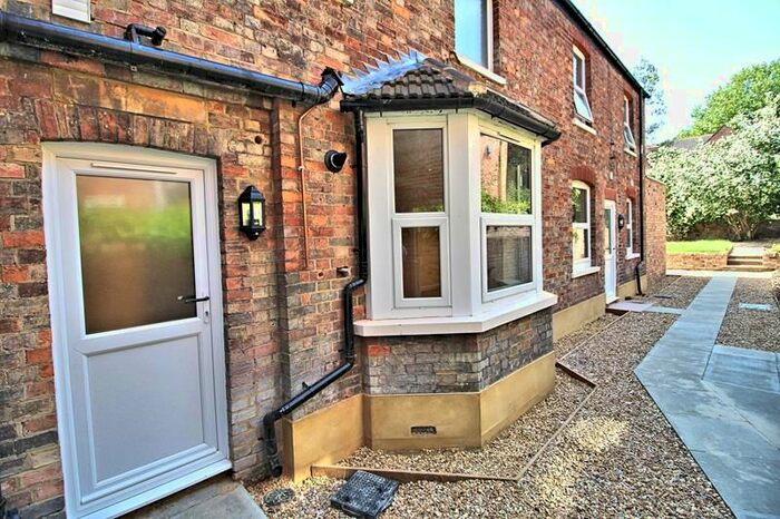 1 Bedroom Flat To Rent In Clapham Road, Bedford, MK41