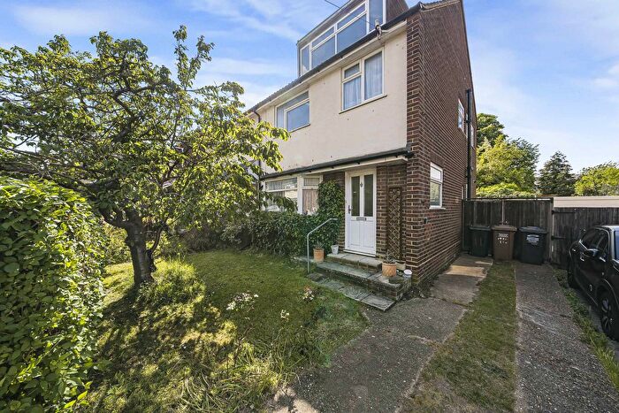 5 Bedroom Semi-Detached House For Sale In Clayton Croft Road, Wilmington, DA2