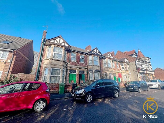 4 Bedroom Terraced House To Rent In Somers Road, Southsea, PO5