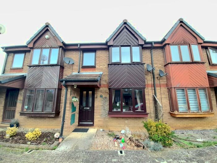 3 Bedroom Terraced House To Rent In Murrey Close, Shenley Lodge, MK5