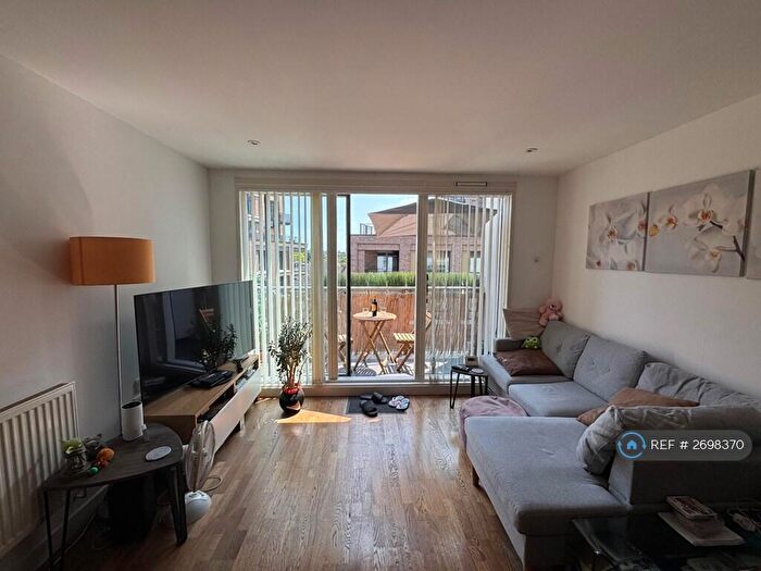 2 Bedroom Flat To Rent In Adana Building, London, SE13