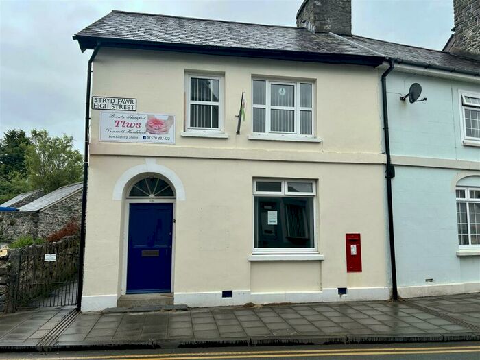 House For Sale In High Street, Lampeter, SA48