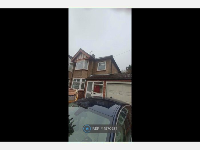 4 Bedroom Semi-Detached House To Rent In Sandhurst Avenue, Surbiton, KT5