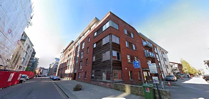 2 Bedroom Flat To Rent In Ratcliffe Court, Bristol, BS2