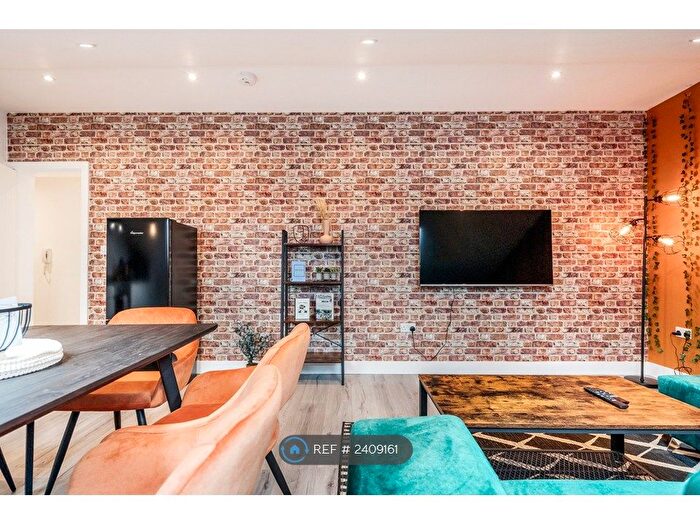 2 Bedroom Flat To Rent In Walker Avenue, Milton Keynes, MK12