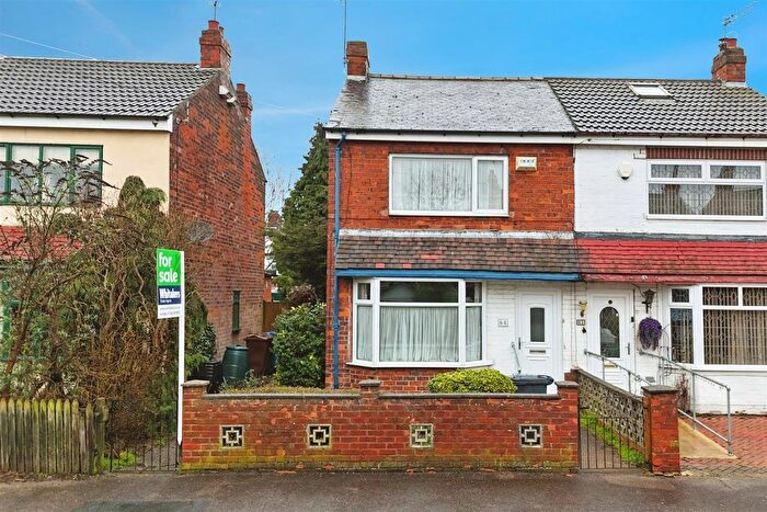 3 Bedroom Semi-detached House For Sale In Kirkham Drive, Hull, HU5